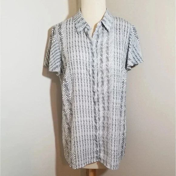 {Worthington} Zig Zag Print Ruffle Sleeve - Picture 1 of 7